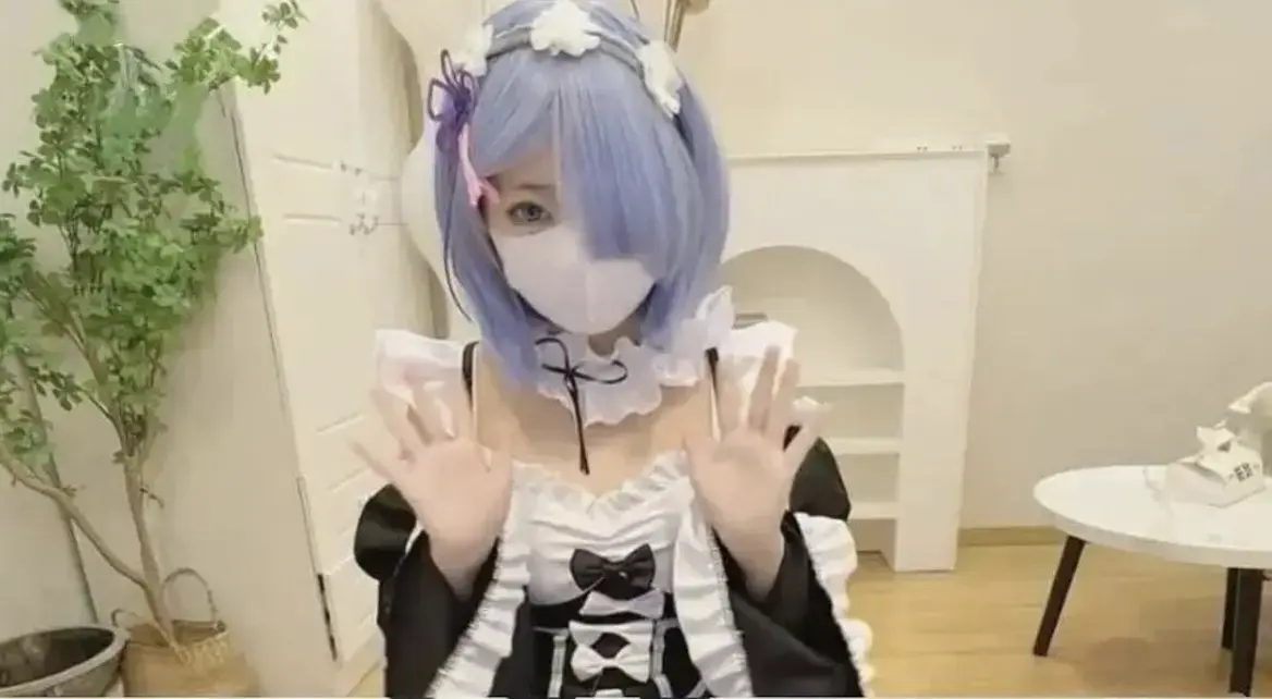 《小欣奈vlog》1080P高清无广告在线观看 - 全季免费看完整版 - 少女变装神里绫华cosplay超清画质