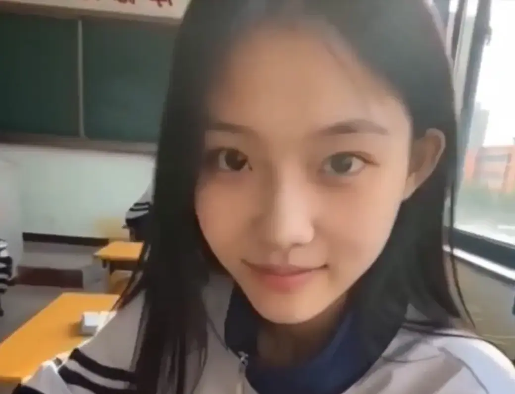 我的十八岁女友AI短剧无删减版免费在线观看-1080P高清画质极速加载-结局高甜治愈超好嗑-我的十八岁女友全集收藏级体验